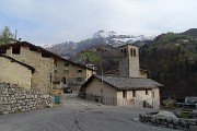 09 L'oratorio di S. Antonio Abate con vista in Tre Signori